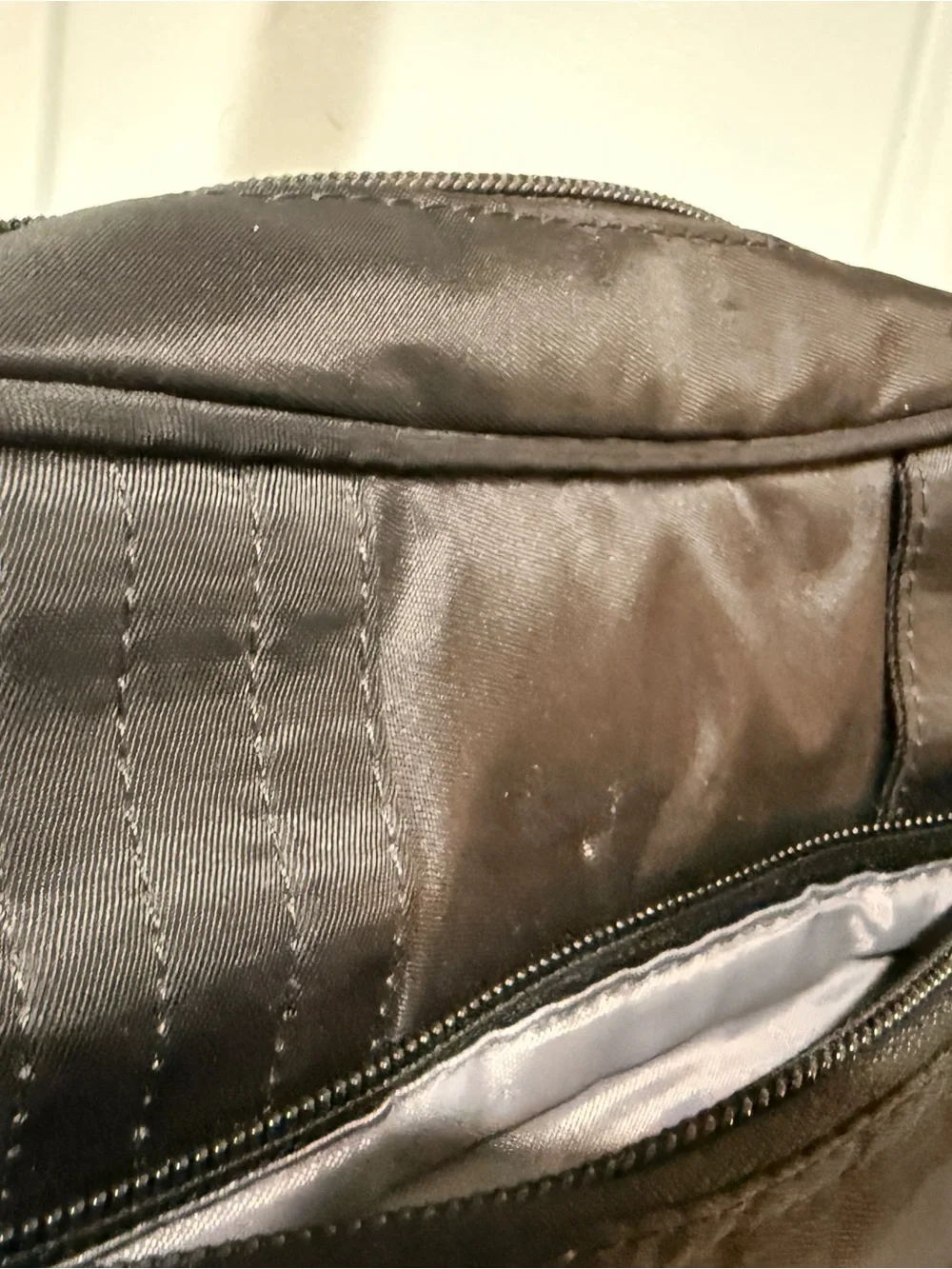 Lug Carousel Crossbody Bag Black Quilted Convertible Travel Organizer Purse